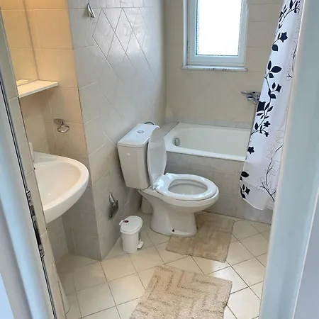 Centre *