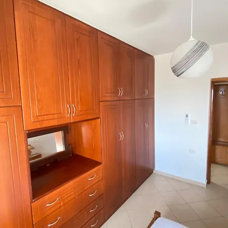 Apartment Centre *